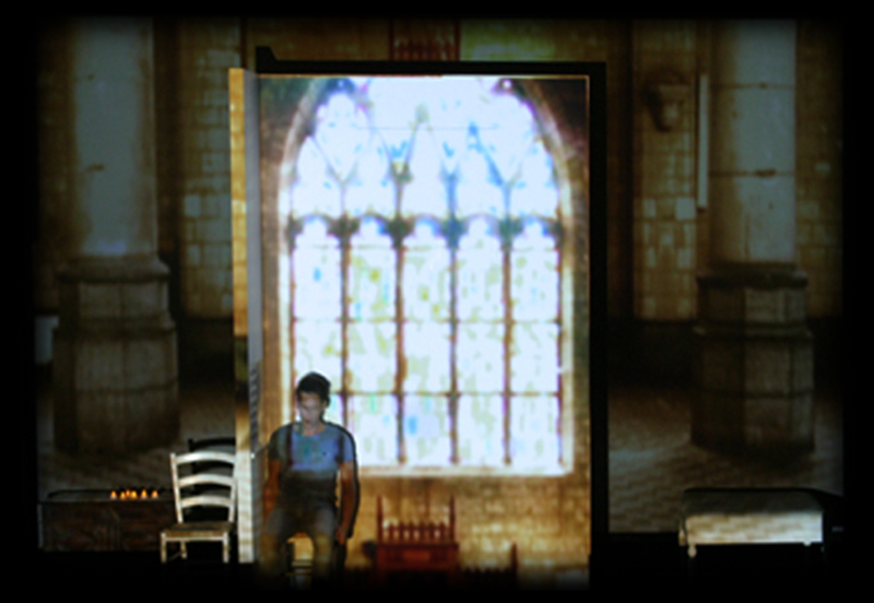 Les vœux du cœur — création vidéo pour théâtre contemporain et scénographie immersive par Sébastien Sidaner.